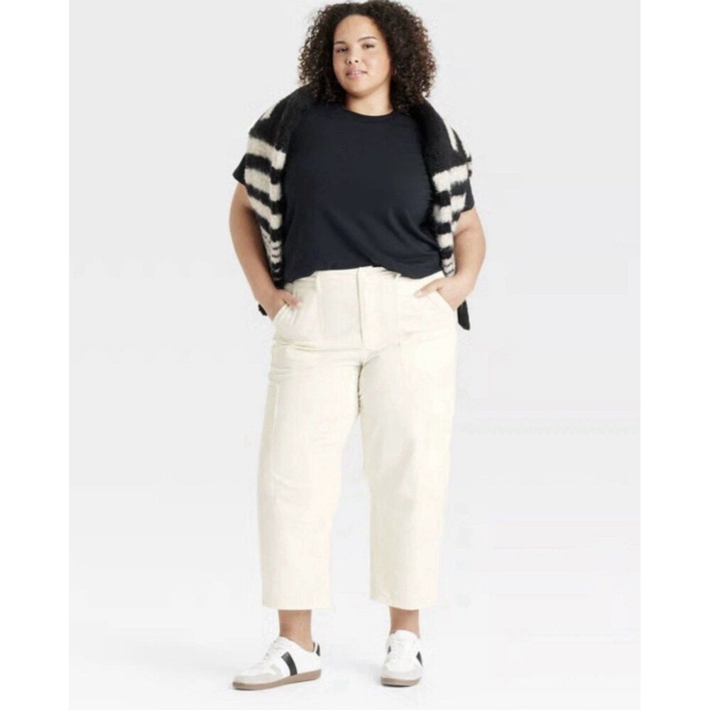Universal Thread Women's Cream Mid-Rise Barrel Leg Cargo Pants - SZ 16